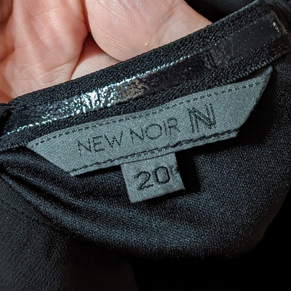 ❌SOLD❌  💕👗 Little Black Dress - Picture 6 of 7